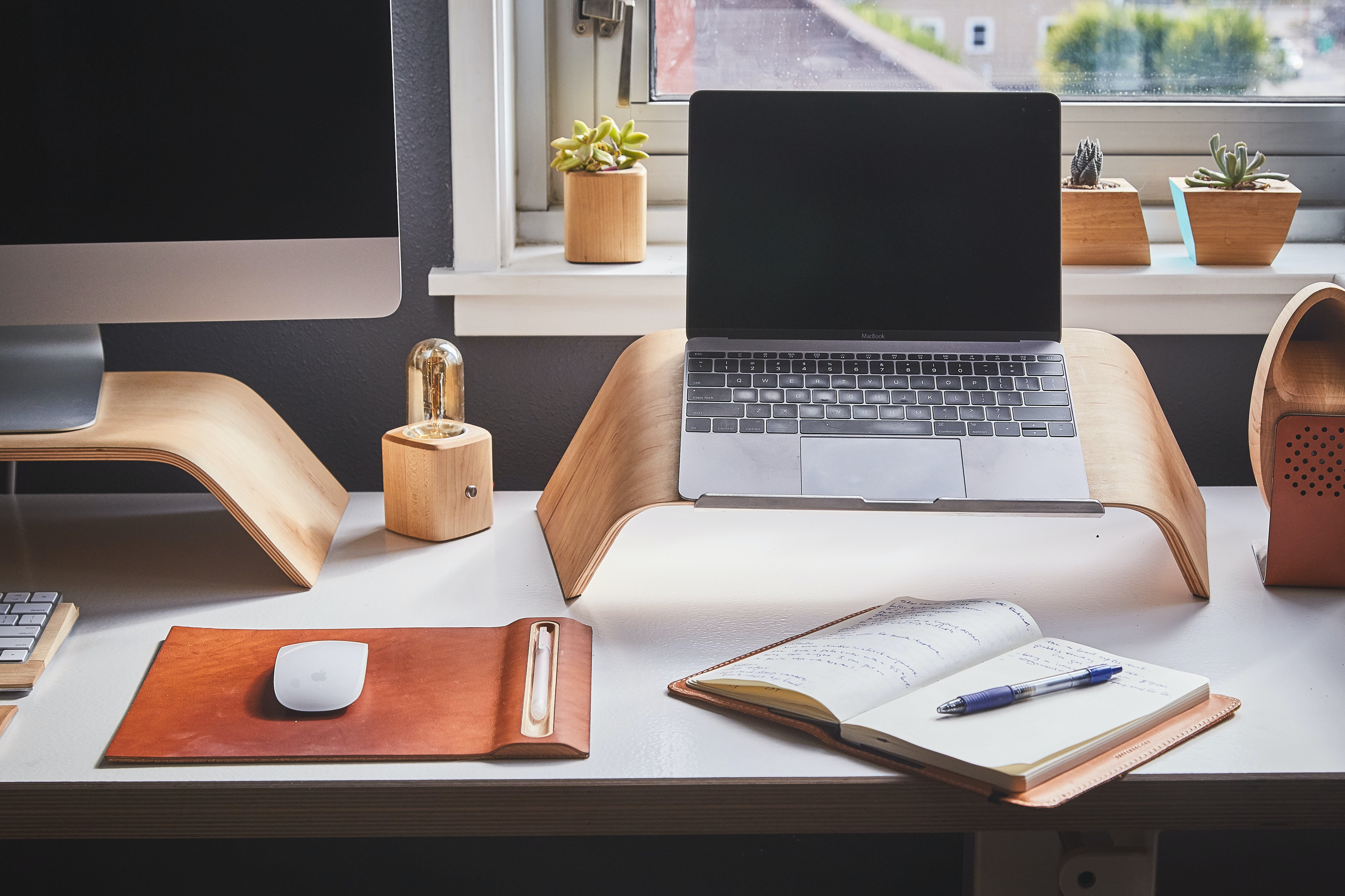 Picture of a computer in an office